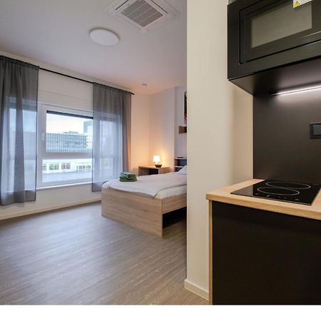 Jade & Jabo - Sehr Schoene Zimmer & Apartements Zum Wohlfuehlen Tageweise & Wochenweise Buchbar Neuss Extérieur photo