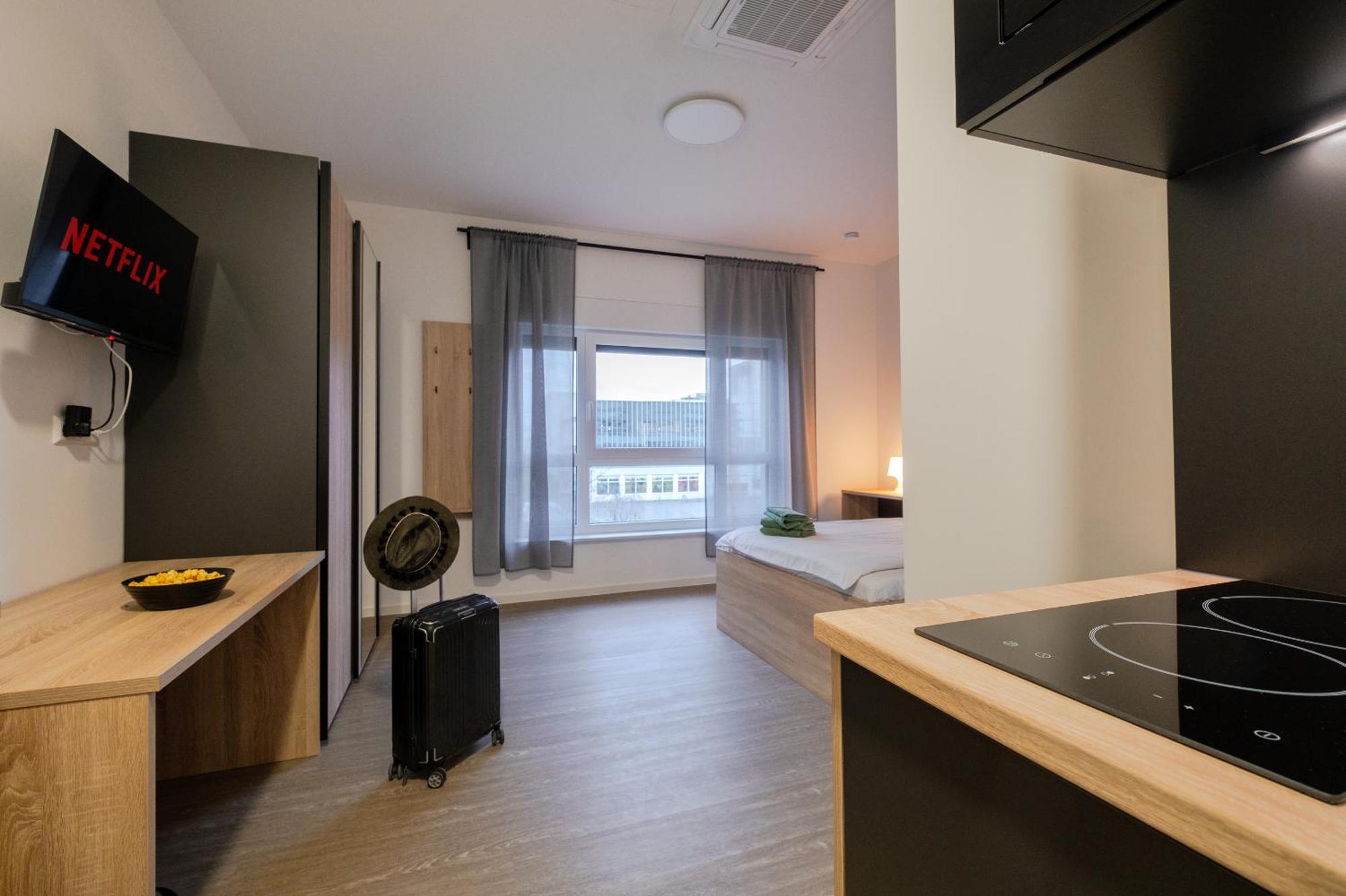 Jade & Jabo - Sehr Schoene Zimmer & Apartements Zum Wohlfuehlen Tageweise & Wochenweise Buchbar Neuss Extérieur photo