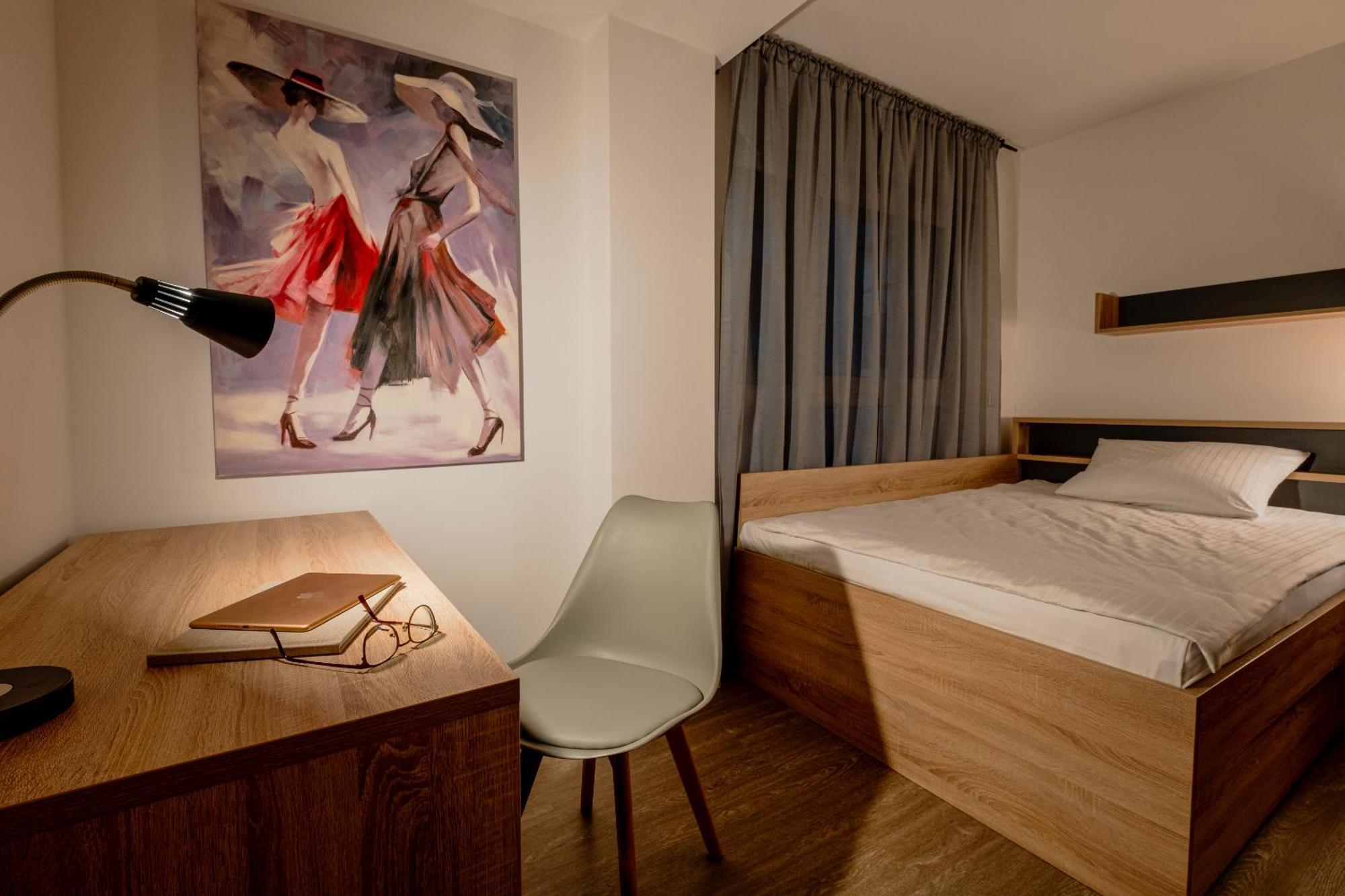 Jade & Jabo - Sehr Schoene Zimmer & Apartements Zum Wohlfuehlen Tageweise & Wochenweise Buchbar Neuss Extérieur photo