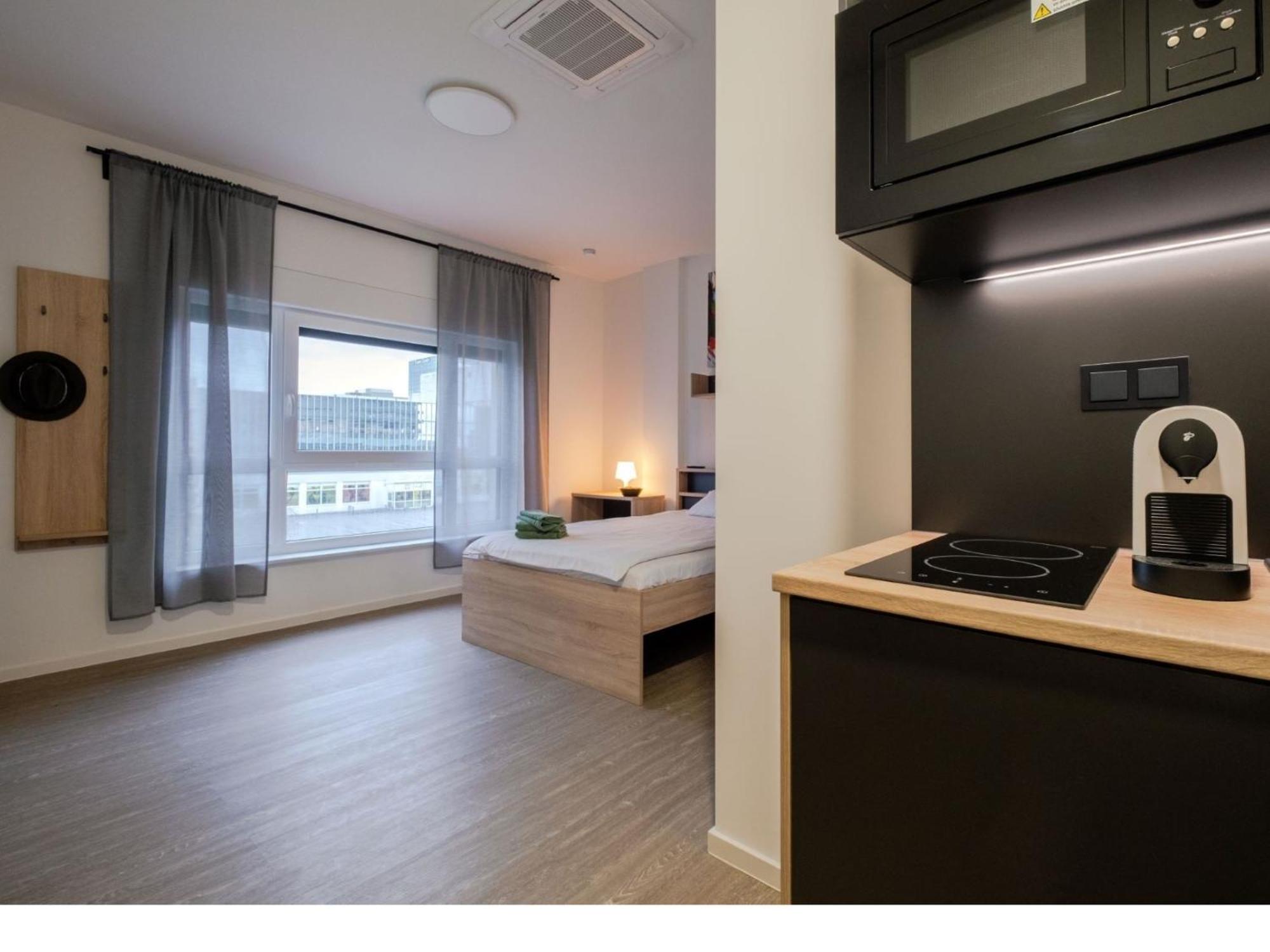 Jade & Jabo - Sehr Schoene Zimmer & Apartements Zum Wohlfuehlen Tageweise & Wochenweise Buchbar Neuss Extérieur photo