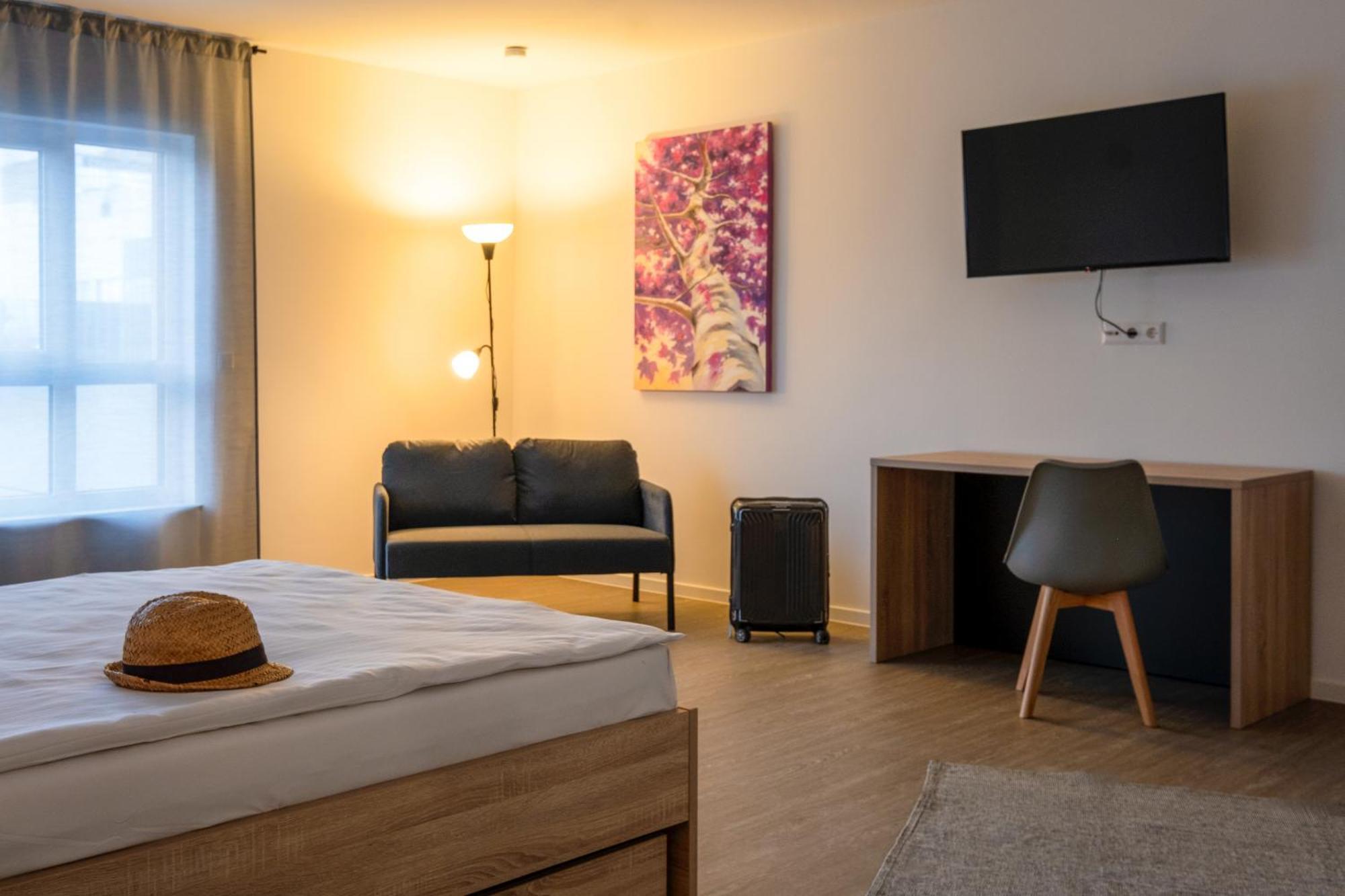 Jade & Jabo - Sehr Schoene Zimmer & Apartements Zum Wohlfuehlen Tageweise & Wochenweise Buchbar Neuss Chambre photo